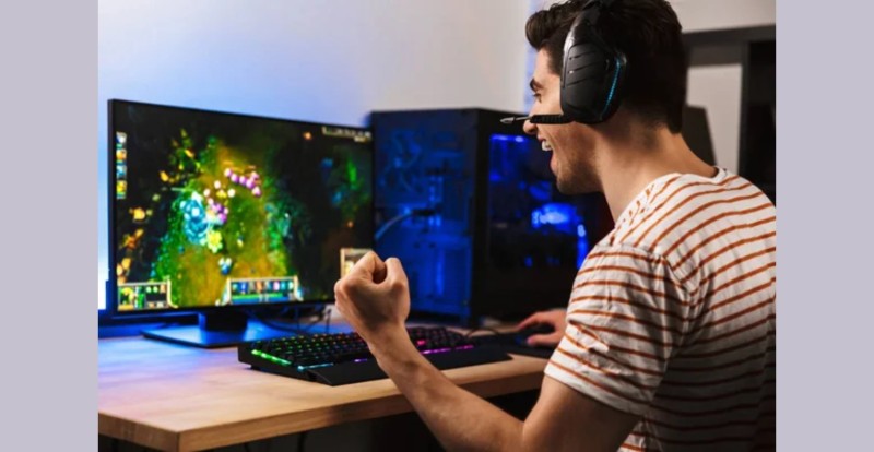 How Online Games Balance Challenge, Reward, and Belonging